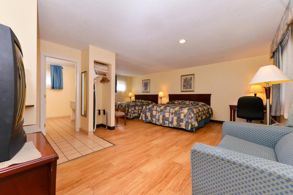 Tower Inn And Suites Of Guilford / Madison Ngoại thất bức ảnh